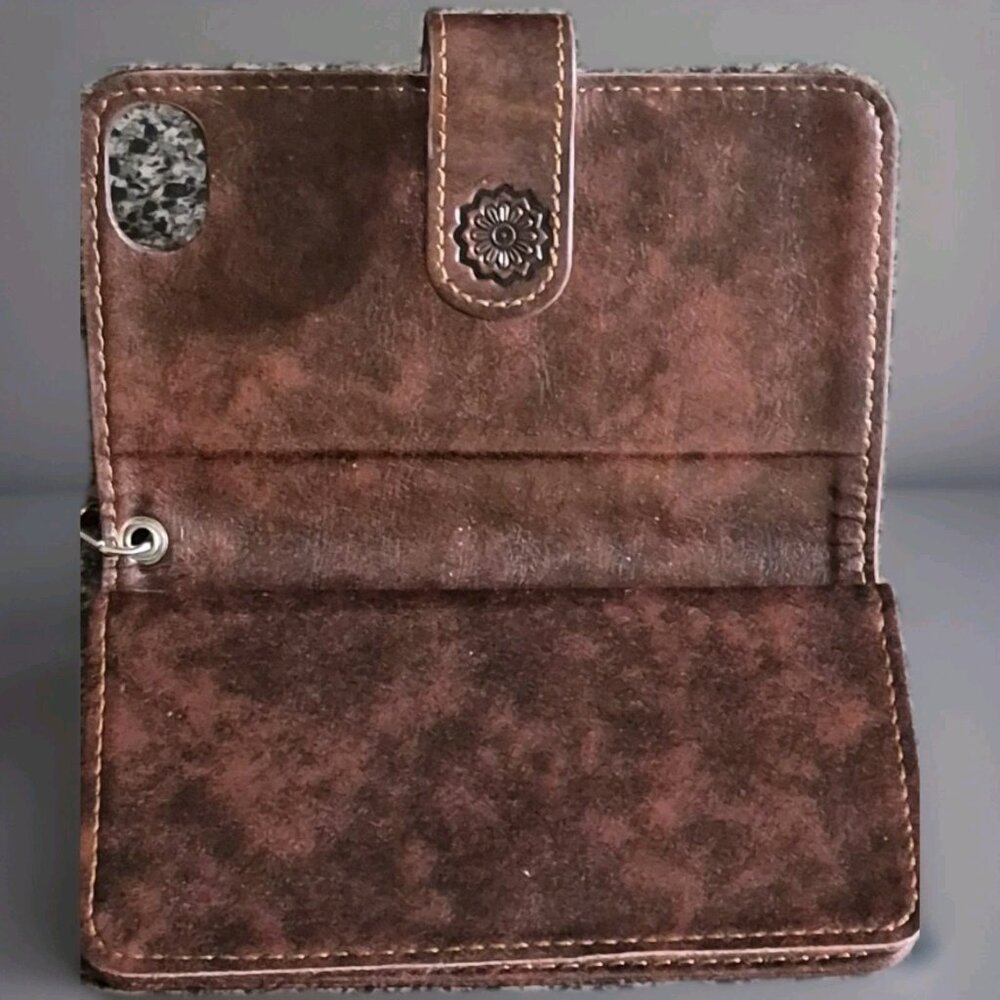 Vintage Hand Tooled Brown Boho Design Leather Wristlet Wallet - Picture 4 of 9